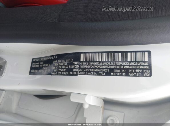 ZASPAKBN8R7D70575 2024 ALFA ROMEO STELVIO White Vista del compartimento del motor