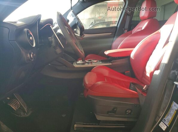 ZASPAKBN8R7D76005 2024 ALFA ROMEO STELVIO Black Вид салону спереду