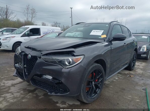 ZASPAKBNXM7D15070 2021 ALFA ROMEO STELVIO Gray წინა მარცხენა ხედი სამი მეოთხედიდან