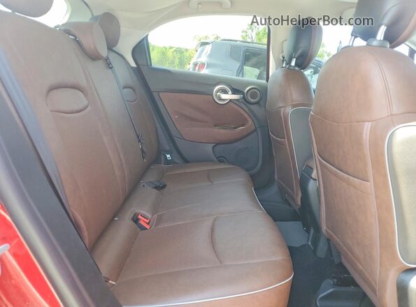 ZFBCFXDB2HP528306 2017 FIAT 500X Red უკანა სალონის ხედი