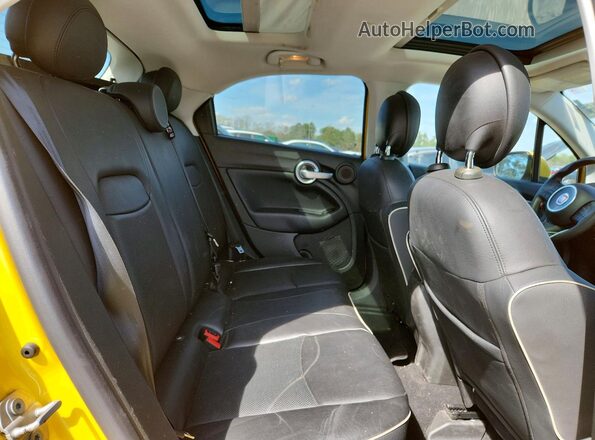 ZFBCFXDB7HP589232 2017 FIAT 500X Желтый Вид задних сидений