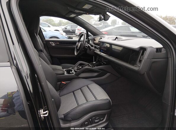 WP1BG2AY3TDA60211 2026 PORSCHE CAYENNE Черный Вид салона спереди