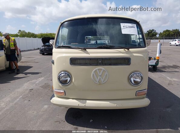 2112001132 1970 VOLKSWAGEN VANAGON Cream Vista frontal
