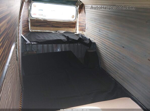 2112001132 1970 VOLKSWAGEN VANAGON Cream Vista de la etiqueta del VIN