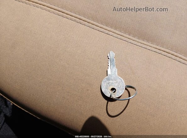 2112001132 1970 VOLKSWAGEN VANAGON Cream Vista del salpicadero