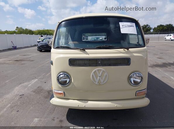 2112001132 1970 VOLKSWAGEN VANAGON Cream Vista del cuadro de instrumentos