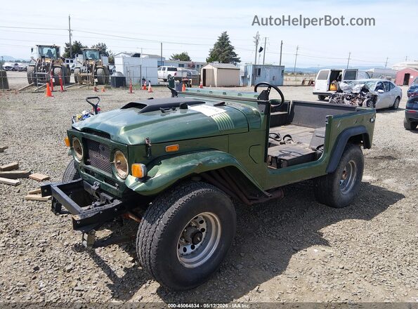 FJ40100316 1971 TOYOTA LANDCRUISER Green Front left