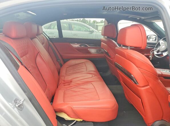 WBA7J2C50JG938391 2018 BMW 7 SERIES Silver Vista interior trasera