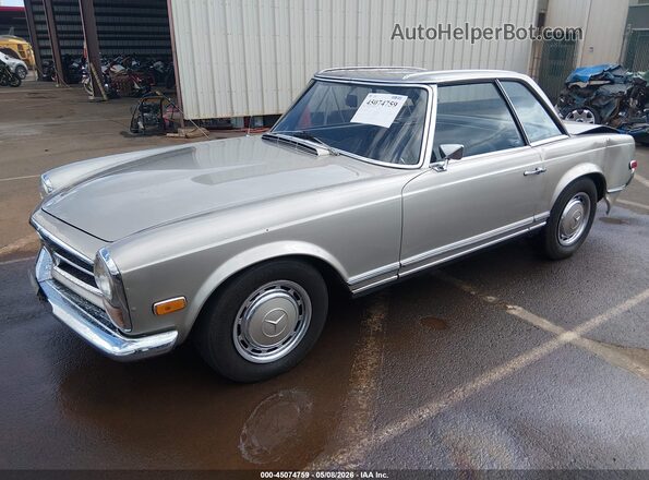 11304412017673 1971 MERCEDES-BENZ 280SL Beige Front left