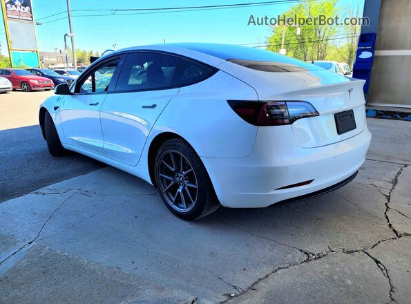 5YJ3E1EA3MF031983 2021 TESLA MODEL White 