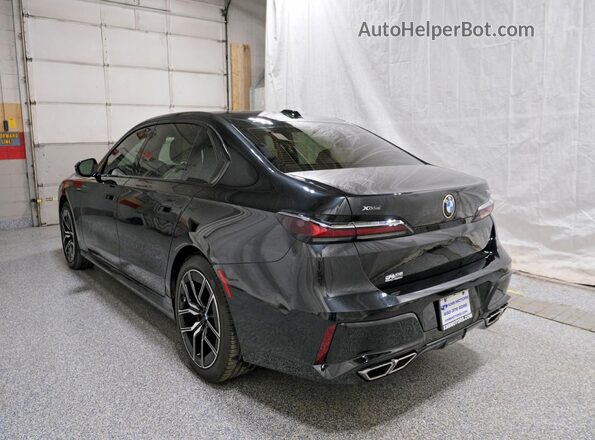 WBA33EJ02PCM30053 2023 BMW 7 SERIES Black Դիմացի տեսք