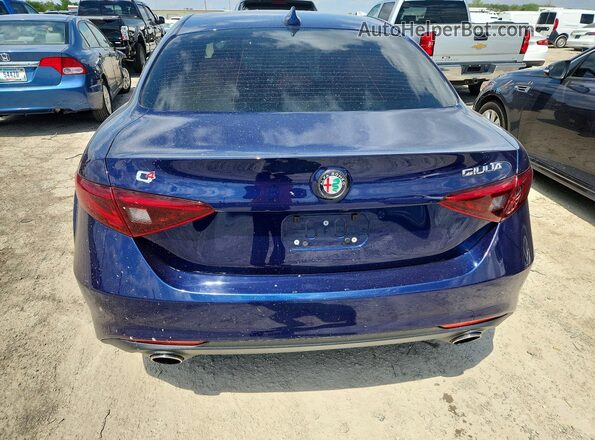 ZARFAEDN6H7550466 2017 ALFA ROMEO GIULIA Синий Вид салона спереди