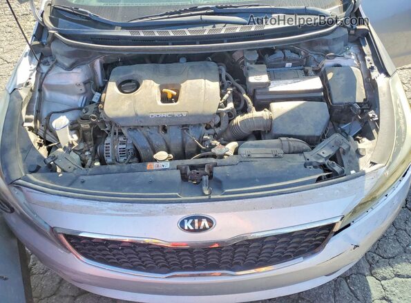 3KPFK4A7XHE156993 2017 KIA FORTE Silver 