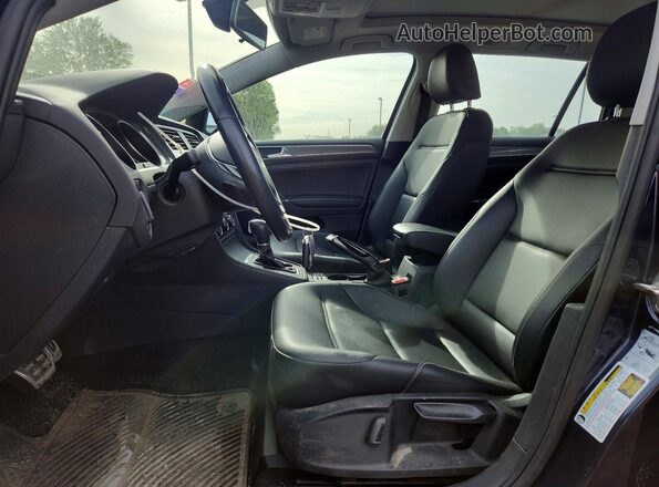 3VWH17AU8HM538235 2017 VOLKSWAGEN GOLF Blue 