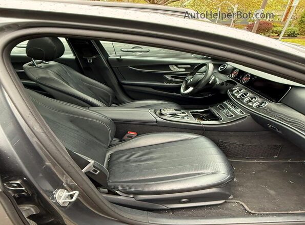 WDDZF4KB2JA403992 2018 MERCEDES-BENZ E Gray Widok z tyłu