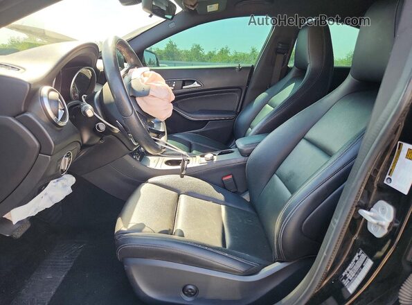 WDDSJ4EB6JN612110 2018 MERCEDES-BENZ CLA-CLASS Black 