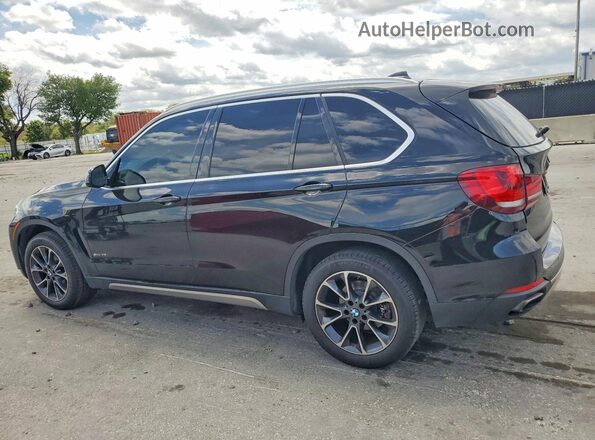 5UXKR2C53J0Z17967 2018 BMW X5 Black 
