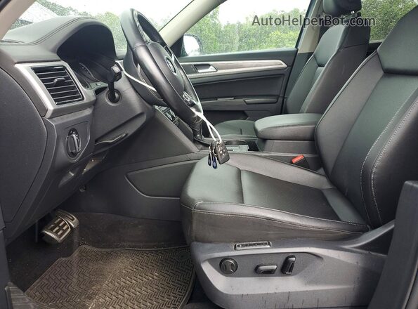 1V2SR2CA7JC559994 2018 VOLKSWAGEN ATLAS Gray Widok deski rozdzielczej