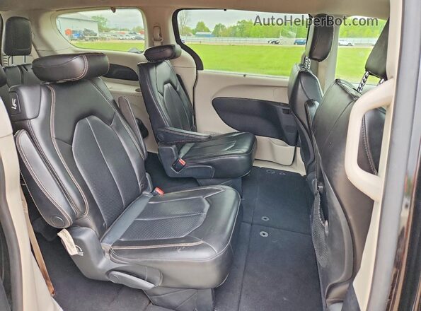2C4RC1DG7LR268517 2020 CHRYSLER VOYAGER Black Vista del compartimento del motor