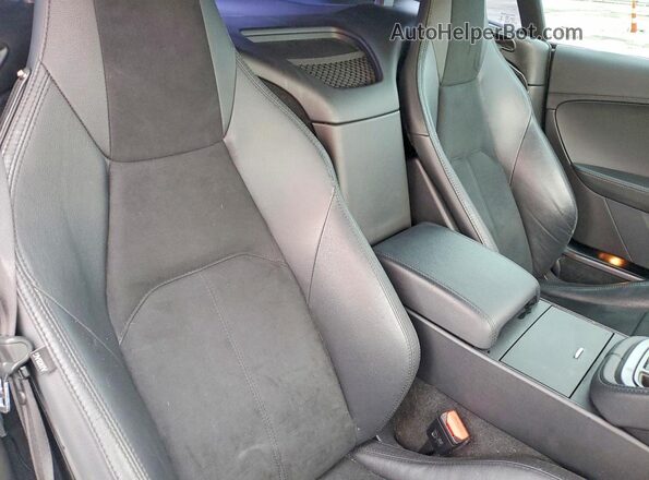 SAJDD1GX5JCK53914 2018 JAGUAR F-TYPE Белый Вид задней части салона