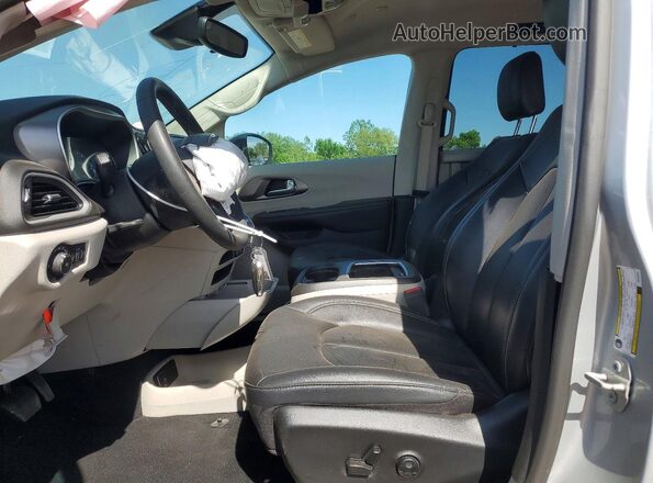 2C4RC1BG2RR155201 2024 CHRYSLER PACIFICA Серебряный Вид панели приборов