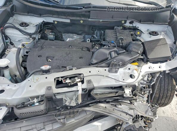 JA4ARUAU8SU004192 2025 MITSUBISHI OUTLANDER Белый 