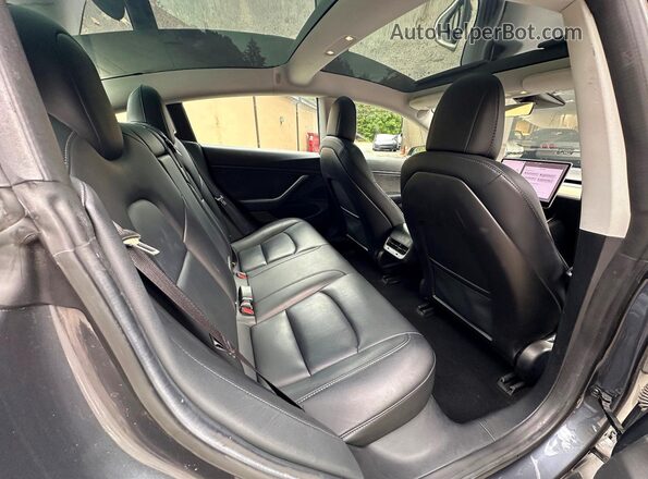 5YJ3E1EB1JF119421 2018 TESLA MODEL Gray Widok wnętrza z przodu