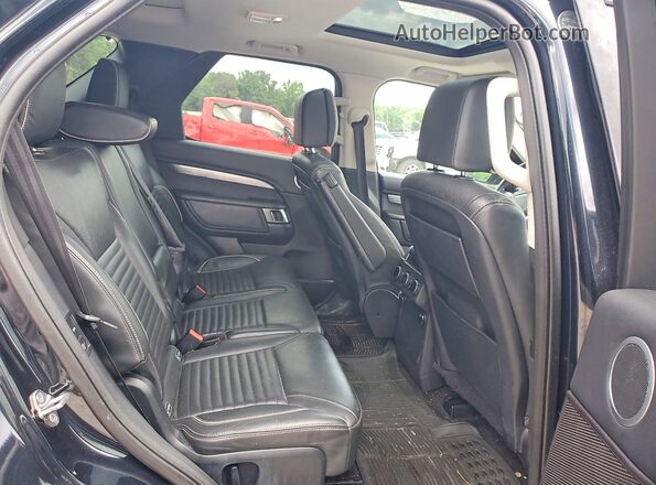 SALRTBBV2HA017187 2017 LAND ROVER DISCOVERY Black უკანა სალონის ხედი