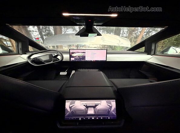7G2CEHED5RA012985 2024 TESLA CYBERTRUCK Серебряный Вид задних сидений