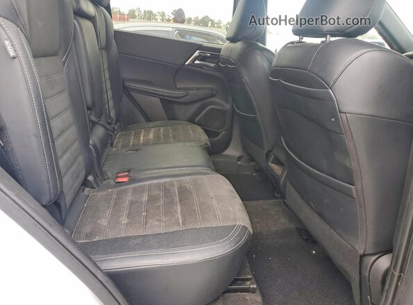 JA4J3VA88RZ003891 2024 MITSUBISHI OUTLANDER White 