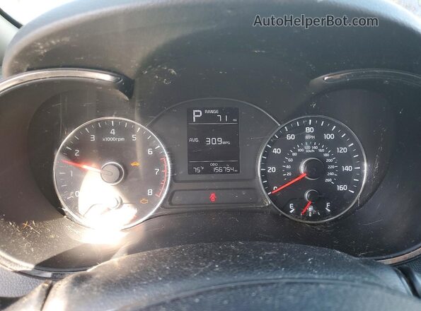 3KPFK4A7XHE156993 2017 KIA FORTE Silver 