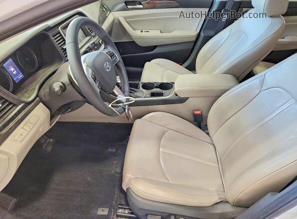 5NPE34AF4JH660649 2018 HYUNDAI SONATA Белый Вид панели приборов