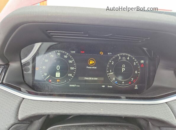 SALZJ2FX9LH033369 2020 LAND ROVER RANGE ROVER Red Widok tylnych siedzeń