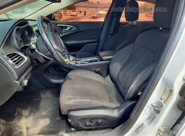 1C3CCCAB1GN112085 2016 CHRYSLER 200 White 