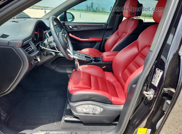WP1AG2A53MLB54078 2021 PORSCHE MACAN Black 