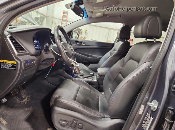 KM8J3CA24HU304820 2017 HYUNDAI TUCSON Серый 