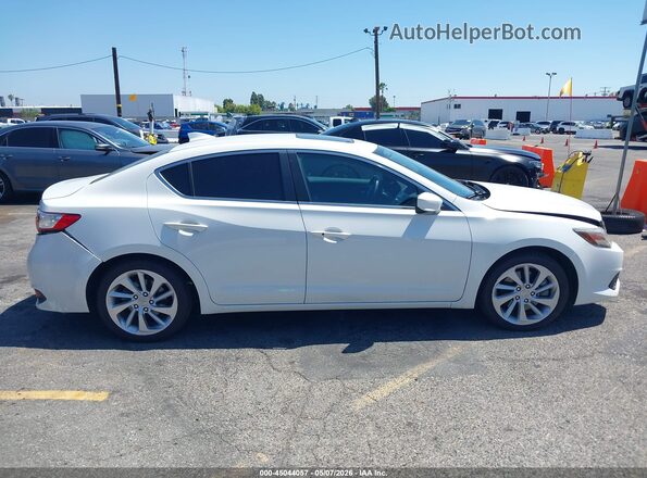 19UDE2F39HA010355 2017 ACURA ILX White Вид задньої частини салону