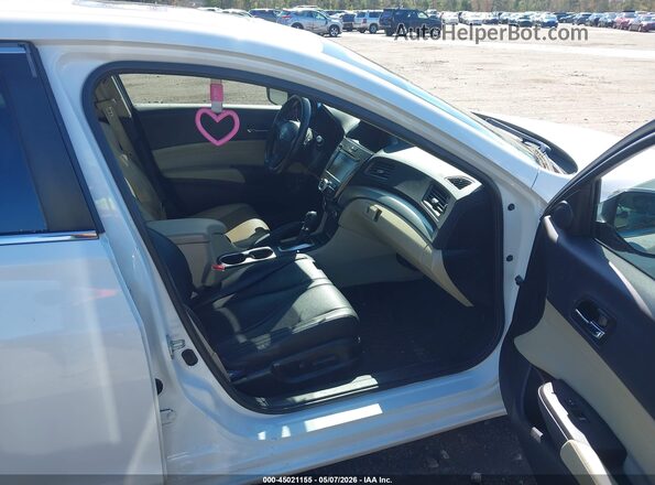19UDE2F71HA015441 2017 ACURA ILX White 