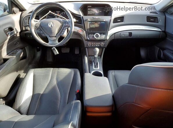 19UDE2F71KA009615 2019 ACURA ILX Silver Widok deski rozdzielczej