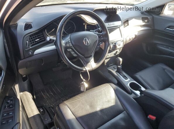 19UDE2F76JA001038 2018 ACURA ILX Серебряный Вид панели приборов