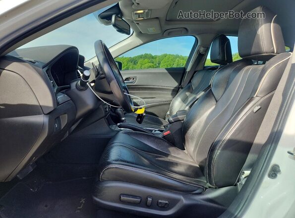 19UDE2F77KA004645 2019 ACURA ILX White Вид салону спереду
