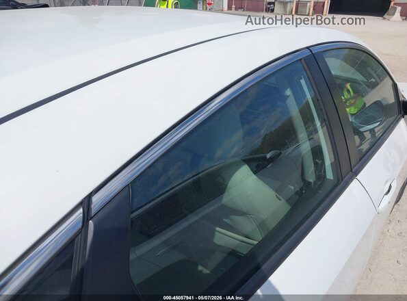 19XFC2F76GE032633 2016 HONDA CIVIC White 