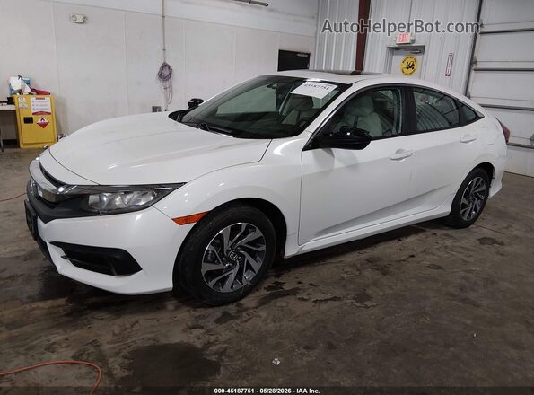 19XFC2F78JE021026 2018 HONDA CIVIC White Przód lewy