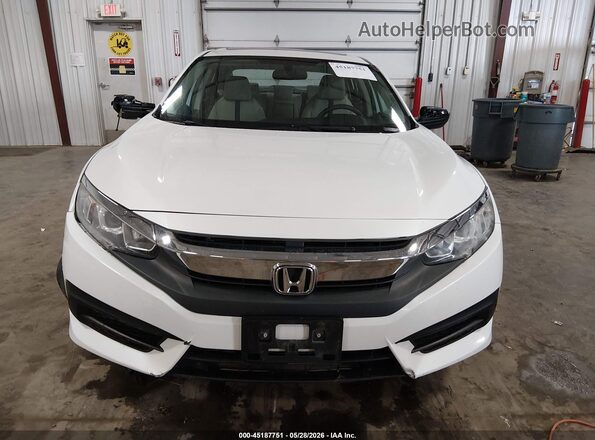 19XFC2F78JE021026 2018 HONDA CIVIC White Widok wnętrza z tyłu