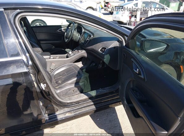 1C3CCCAB0HN501690 2017 CHRYSLER 200 Черный Вид салона спереди