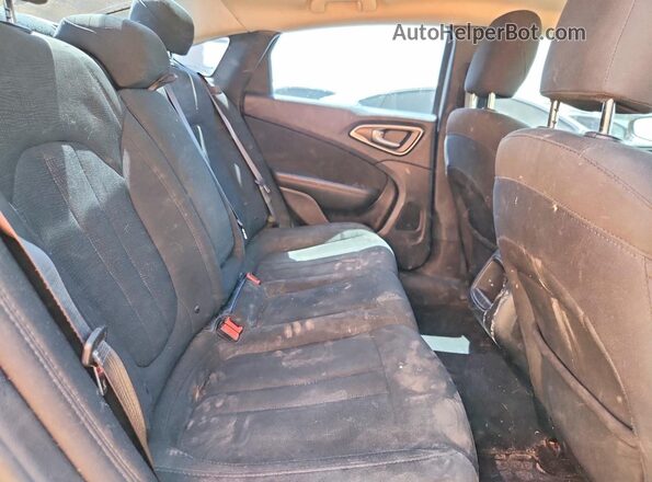 1C3CCCAB1GN166096 2016 CHRYSLER 200 Бордовый Вид задних сидений