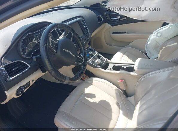 1C3CCCAB2HN502341 2017 CHRYSLER 200 Gray Widok wnętrza z przodu