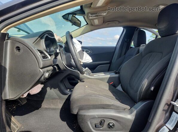 1C3CCCAB3GN124013 2016 CHRYSLER 200 Gray Front interior view