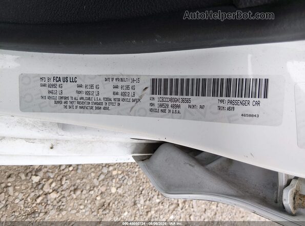 1C3CCCAB3GN136565 2016 CHRYSLER 200 White ძრავის განყოფილების ხედი