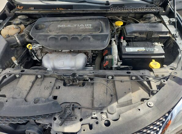 1C3CCCAB3GN171901 2016 CHRYSLER 200 Черный Вид задней части салона